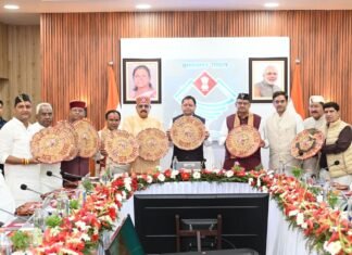 सीमांत क्षेत्रों तक सरकार, विकास को नई रफ्तार , भारत-नेपाल अंतरराष्ट्रीय सीमा से सटे बनबसा में धामी कैबिनेट की बैठक, शासन को सीमांत क्षेत्रों तक ले जाने की नई पहल l