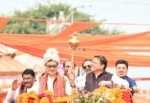 ‘उत्तराखंड आदि रंगोत्सव’ आदिवासी संस्कृति, परंपरा और गौरव के उत्सव के रूप में उभरा है; मुख्यमंत्री श्री पुष्कर सिंह धामी, संसदीय कार्य और अल्पसंख्यक मामलों के केंद्रीय मंत्री श्री किरेन रिजिजू और जनजातीय मामलों के केंद्रीय मंत्री श्री जुएल ओराम ने इस कार्यक्रम में भाग लिया।