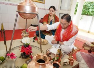 शारदीय नवरात्रि के प्रथम दिवस पर मुख्यमंत्री ने की पूजा-अर्चना, प्रदेशवासियों की सुख-समृद्धि की कामना l