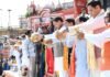 प्रधानमंत्री श्री नरेन्द्र मोदी के सार्वजनिक सेवा के 25 वर्ष पूर्ण होने पर मुख्यमंत्री धामी ने मंत्रिमंडल के सहयोगियों के साथ हरकी पैड़ी पर किया गंगा पूजन एवं आरती l